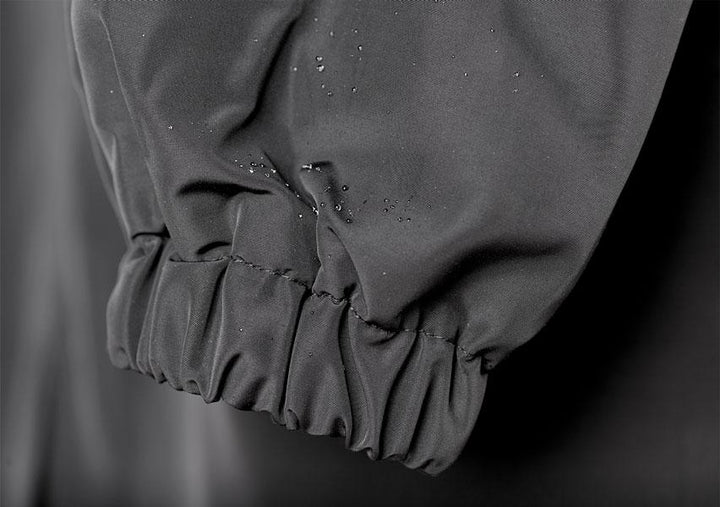 Eleganter und moderner Damen-Mackintosh für jede Gelegenheit