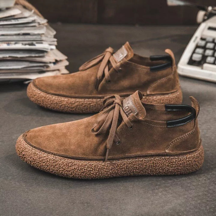 Modische Herrenschuhe aus Nubukleder mit weicher Sohle - eine Kombination aus Eleganz und Komfort