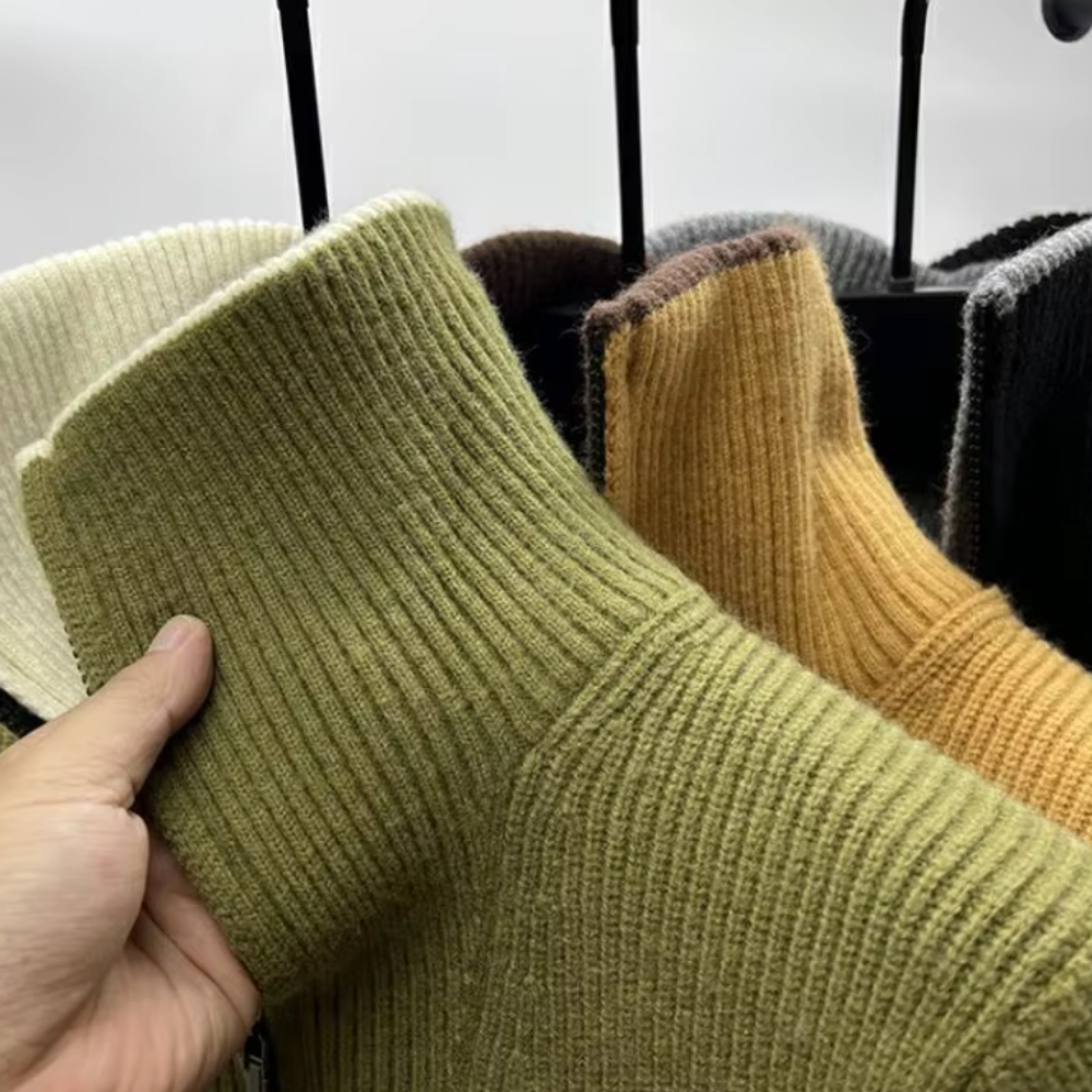Stylowy damski sweter z golfem i zamkiem błyskawicznym – komfort i elegancja na co dzień
