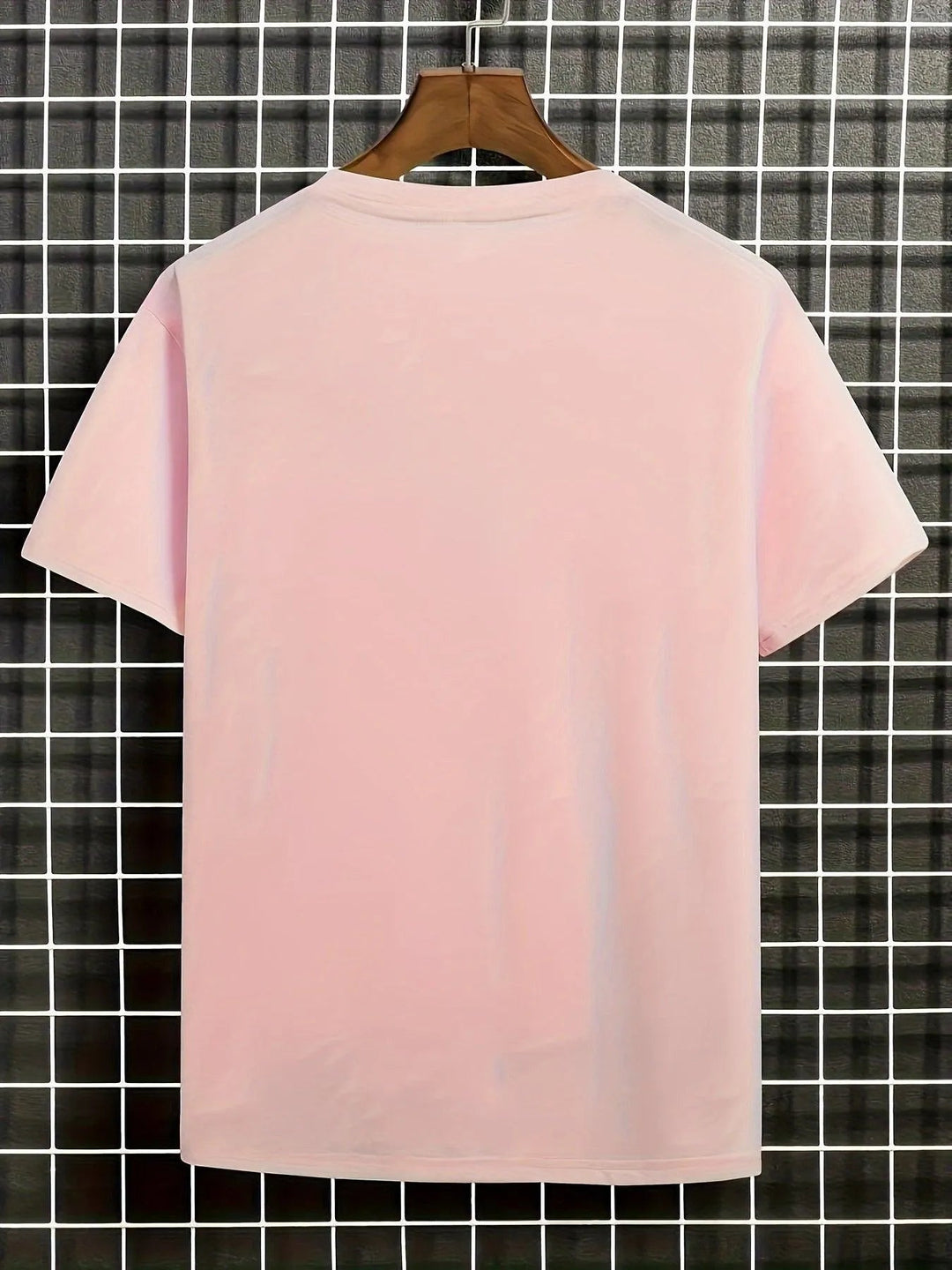 Stylisches Herren-T-Shirt von Gerhard mit auffälligem Blumen- und Wellenmuster