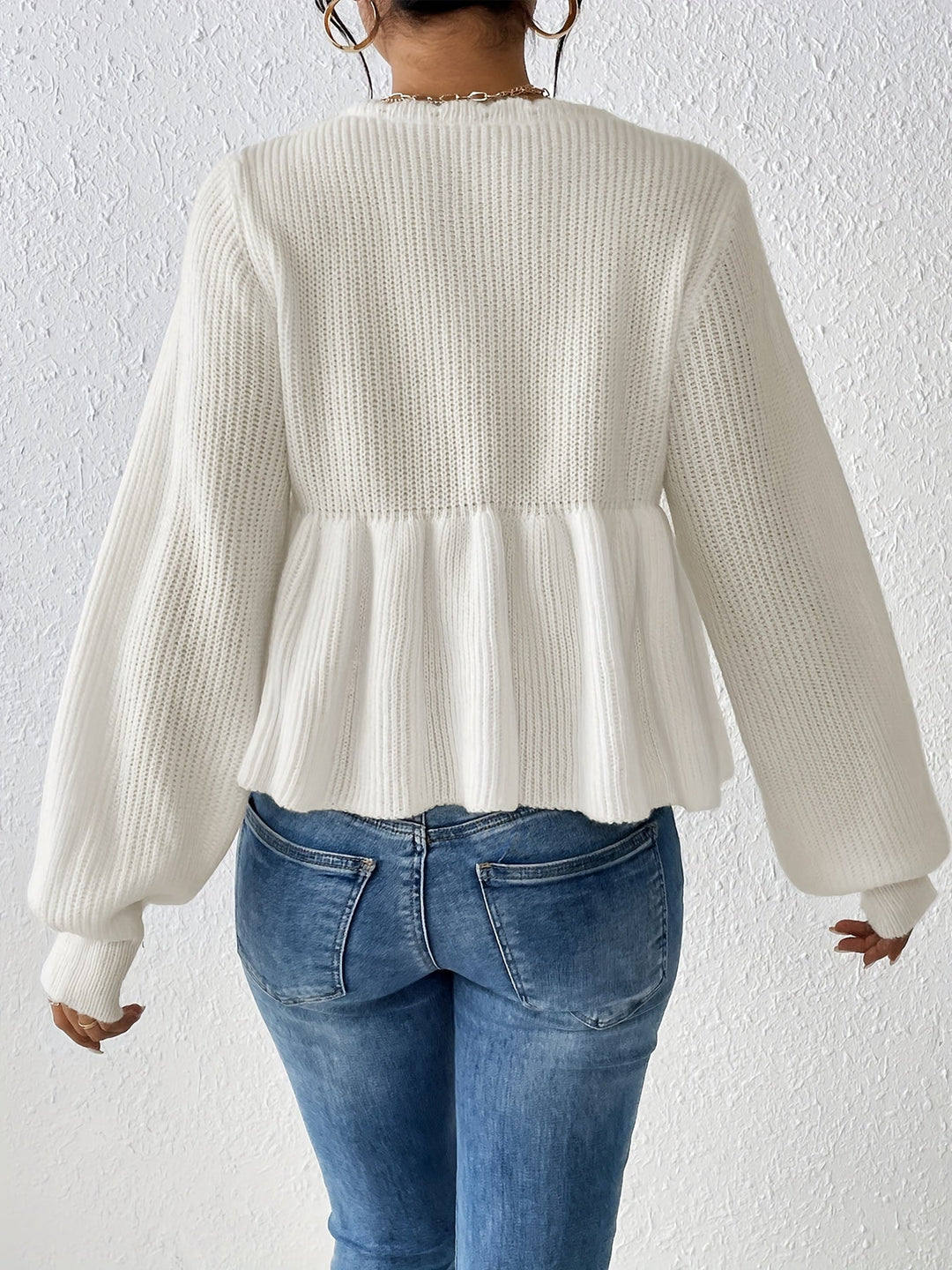 Eleganter Damenpulli mit Kordelzug und dekorativen Falten am unteren Rand - stilvoll und bequem