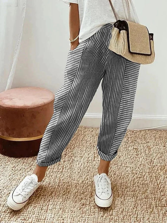 Elegante Damenhose mit modischen Streifen - Stil und Klassiker für den Alltag