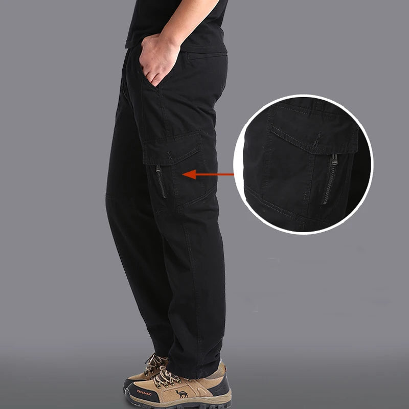 Hochwertige Herren-Cargohose im modischen und bequemen Regular Cut - die perfekte Kombination aus modischem Design und Funktionalität