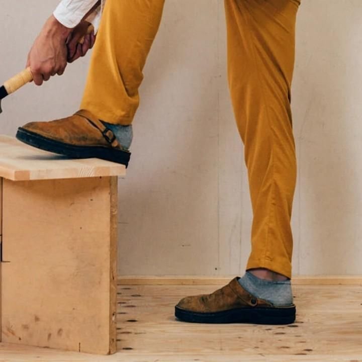 Bequeme orthopädische Herren-Pantoletten aus Leder für vollen Fußschutz