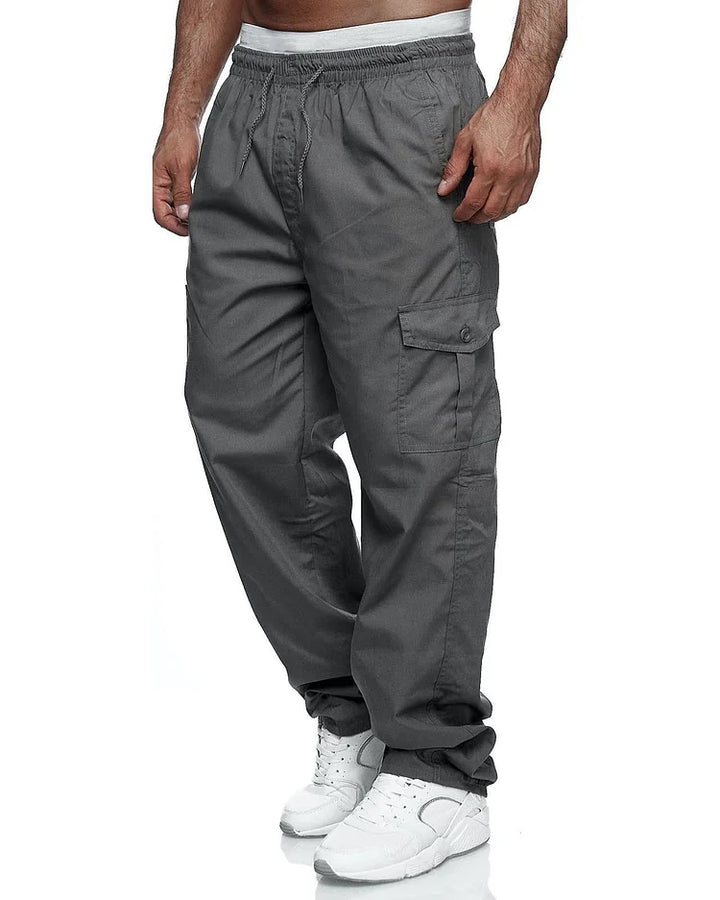 Bequeme und strapazierfähige Herrenhose mit praktischen Taschen - ideal für Outdoor-Abenteuer