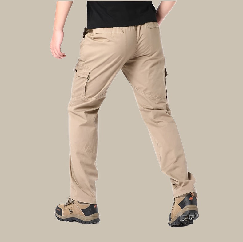 Hochwertige Herren-Cargohose im modischen und bequemen Regular Cut - die perfekte Kombination aus modischem Design und Funktionalität