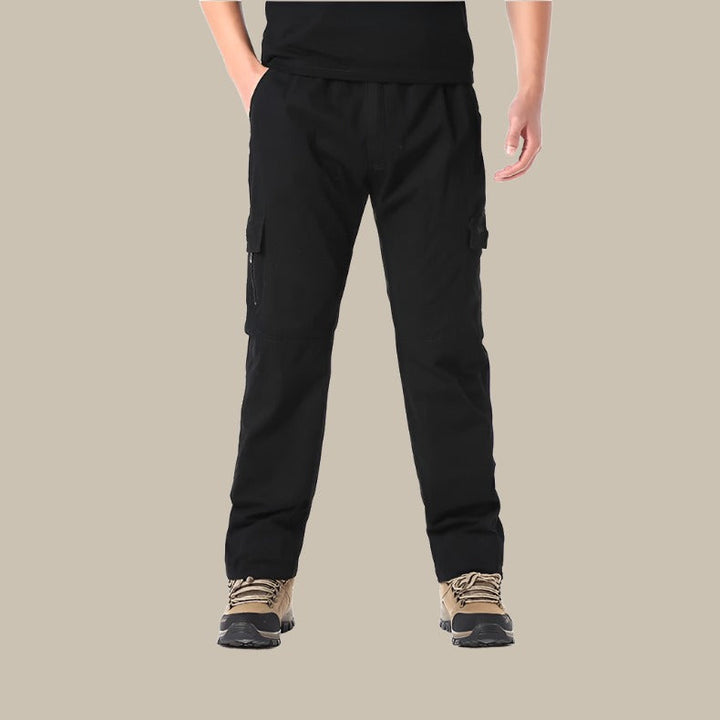 Hochwertige Herren-Cargohose im modischen und bequemen Regular Cut - die perfekte Kombination aus modischem Design und Funktionalität