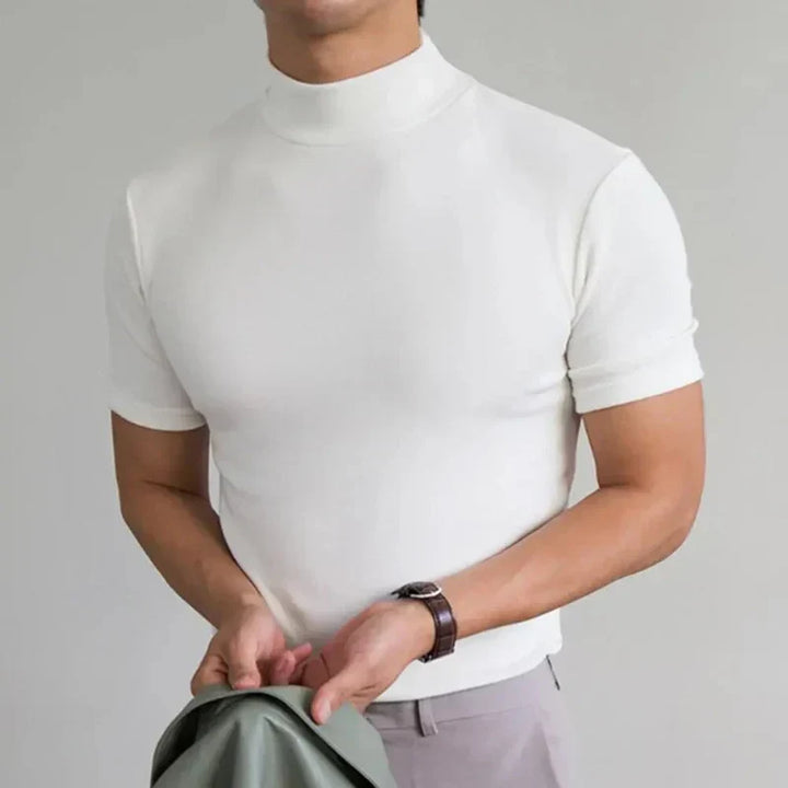 Elegantes Herrenhemd mit hohem Kragen - eine stilvolle und bequeme Wahl für jeden Tag