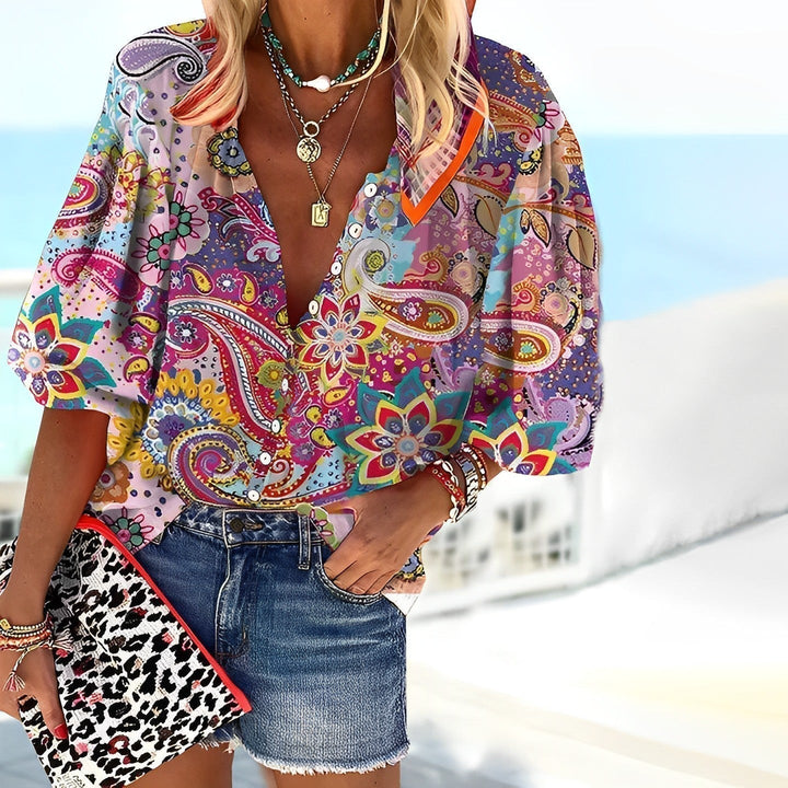 Modisches Damen-T-Shirt mit buntem Mandala-Muster - ein einzigartiger und stilvoller Look