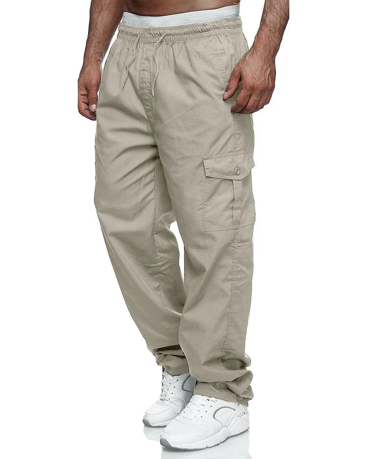 Bequeme und strapazierfähige Herrenhose mit praktischen Taschen - ideal für Outdoor-Abenteuer