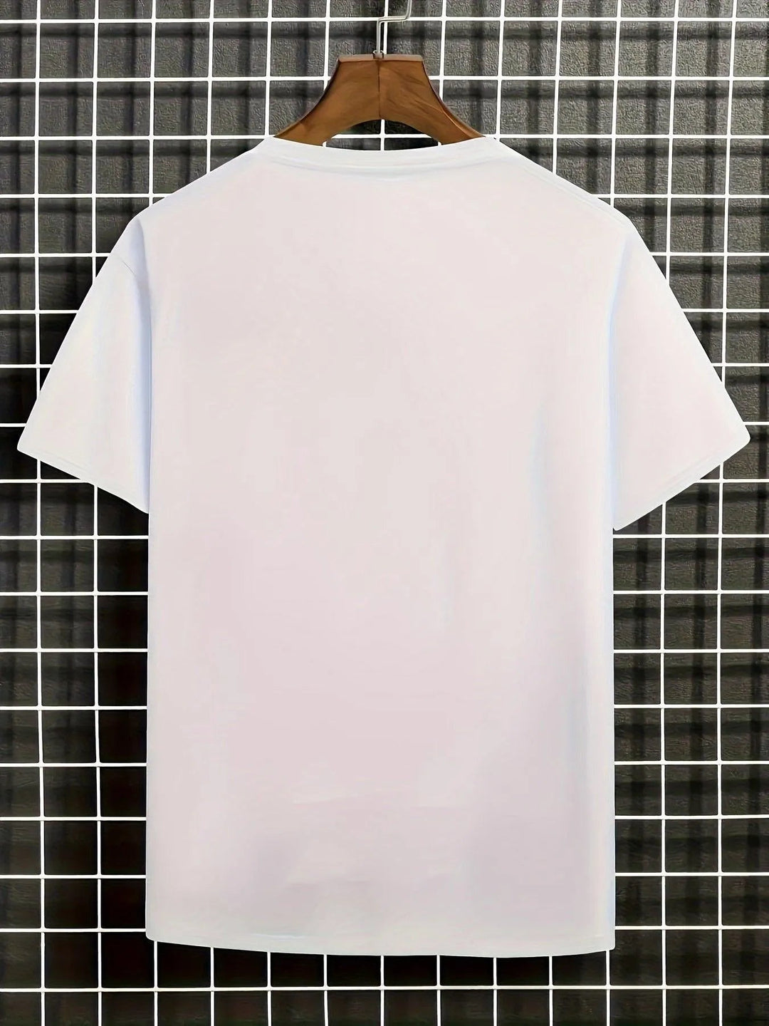 Stylisches Herren-T-Shirt von Gerhard mit auffälligem Blumen- und Wellenmuster
