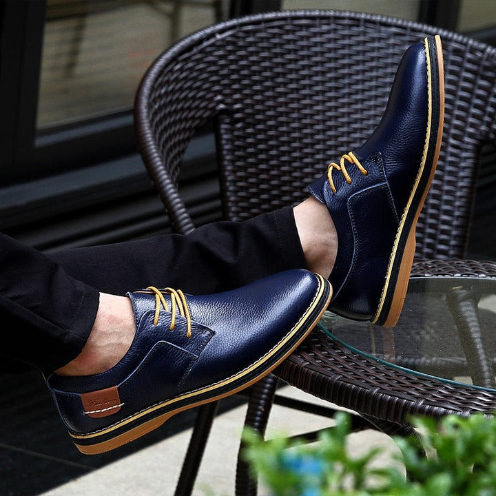 Elegante Herrenschuhe aus hochwertigem Leder in einer großen Auswahl an Farben