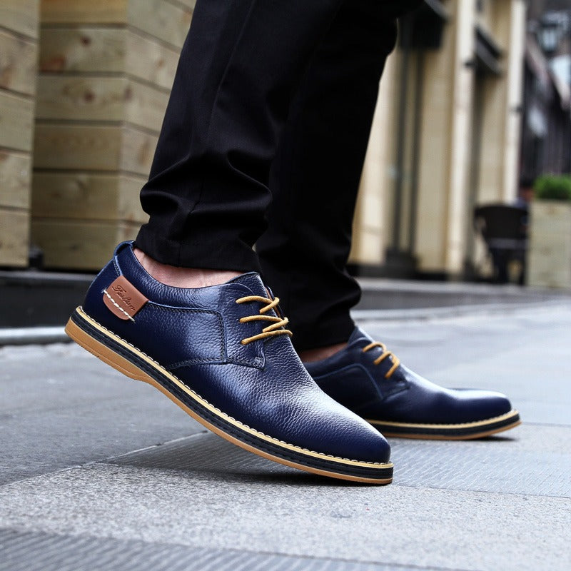 Elegante Herrenschuhe aus hochwertigem Leder in einer großen Auswahl an Farben