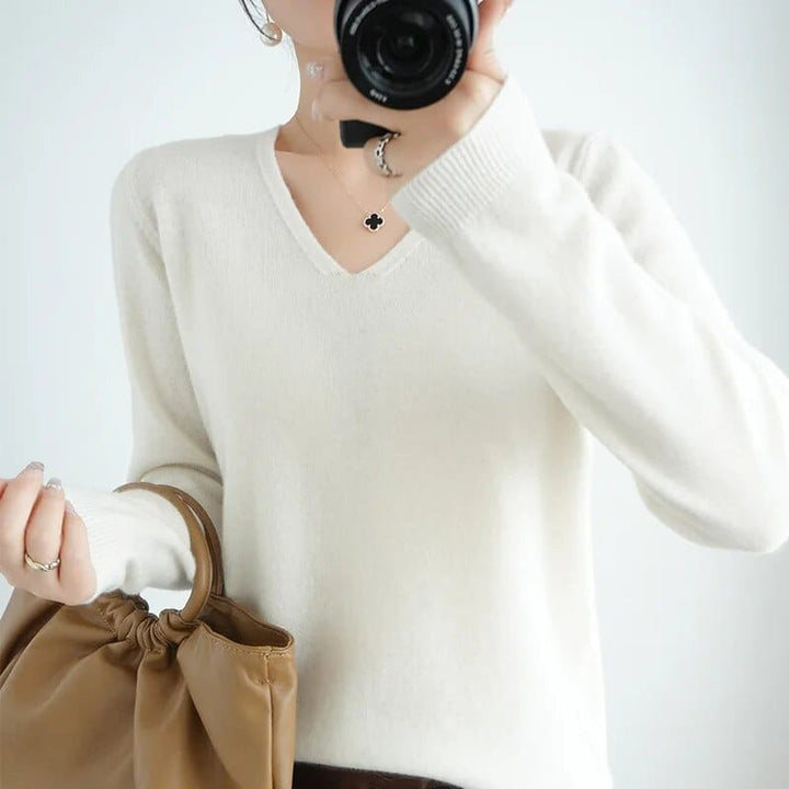 Eleganter Damenpulli mit modischem V-Ausschnitt