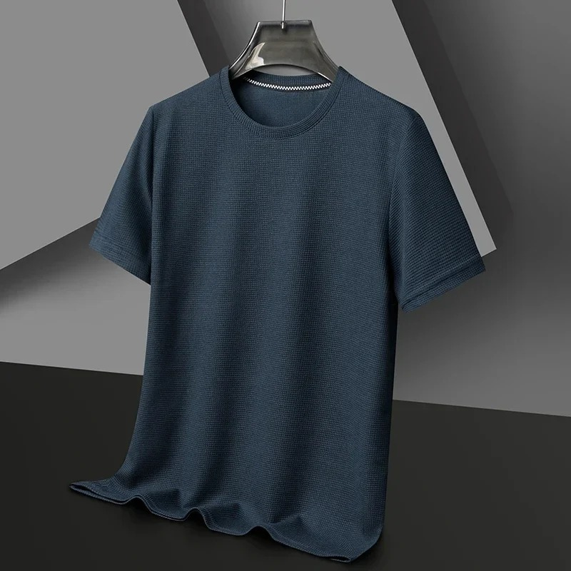 Stilvolles und luxuriöses Herren-T-Shirt für den Sommer - Komfort und Eleganz von Quirijn