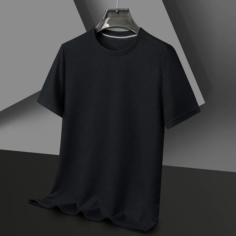 Stilvolles und luxuriöses Herren-T-Shirt für den Sommer - Komfort und Eleganz von Quirijn