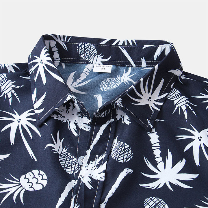 Elegantes kurzärmeliges Herren-T-Shirt in tiefem Marineblau mit einzigartigem Druck für außergewöhnlichen Stil