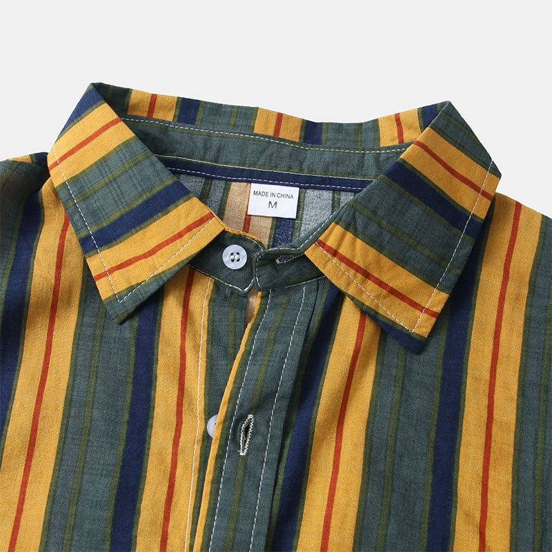 Elegantes Herren-Kurzarm-T-Shirt mit stylischen Retro-Streifen