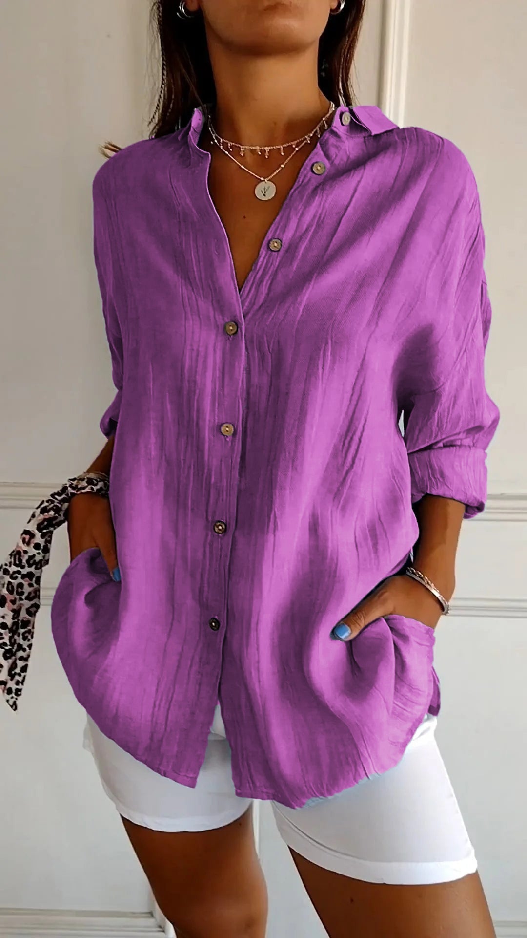Stylisches Damen-Sommer-Button-Down-Hemd - ideal für warme Tage, ein frischer und trendiger Look