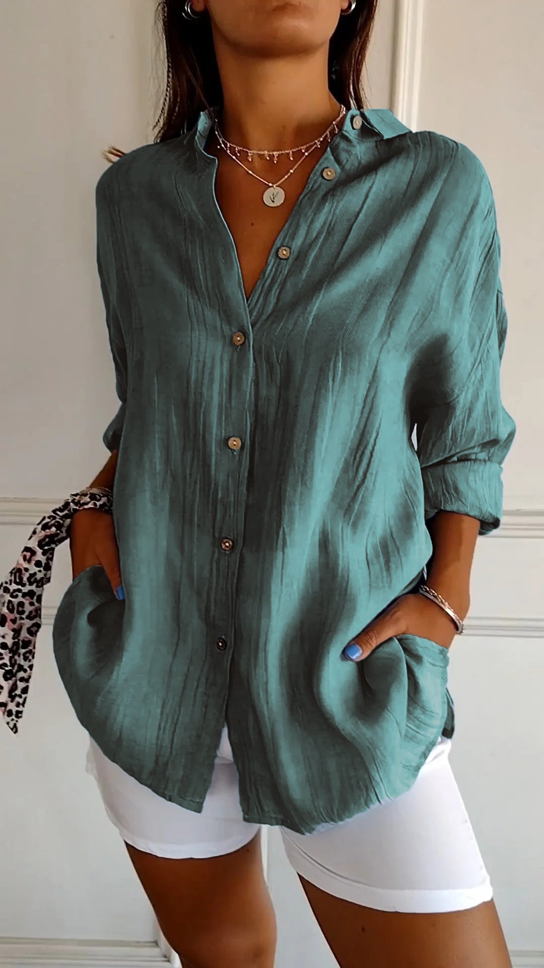 Stylisches Damen-Sommer-Button-Down-Hemd - ideal für warme Tage, ein frischer und trendiger Look