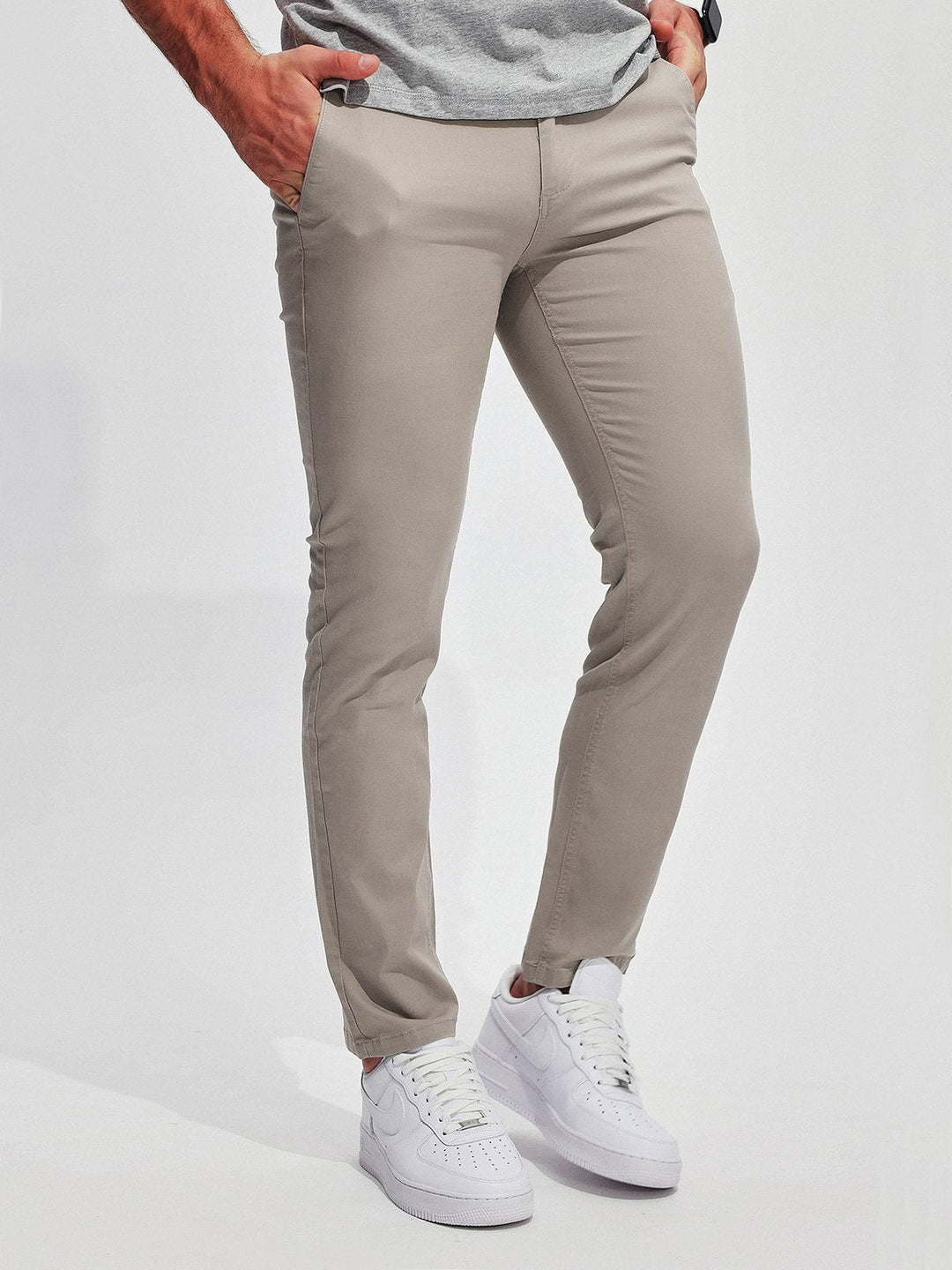 Hochwertige Chino-Hose für Herren aus einer dehnbaren, pflegeleichten Baumwollmischung - idealer Komfort und Stil