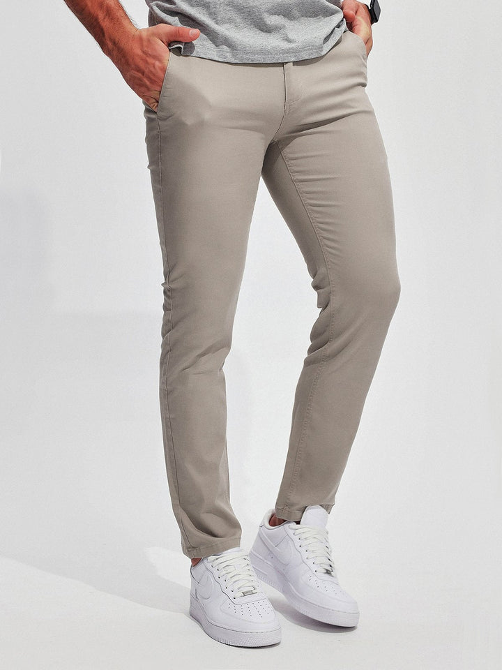 Hochwertige Chino-Hose für Herren aus einer dehnbaren, pflegeleichten Baumwollmischung - idealer Komfort und Stil