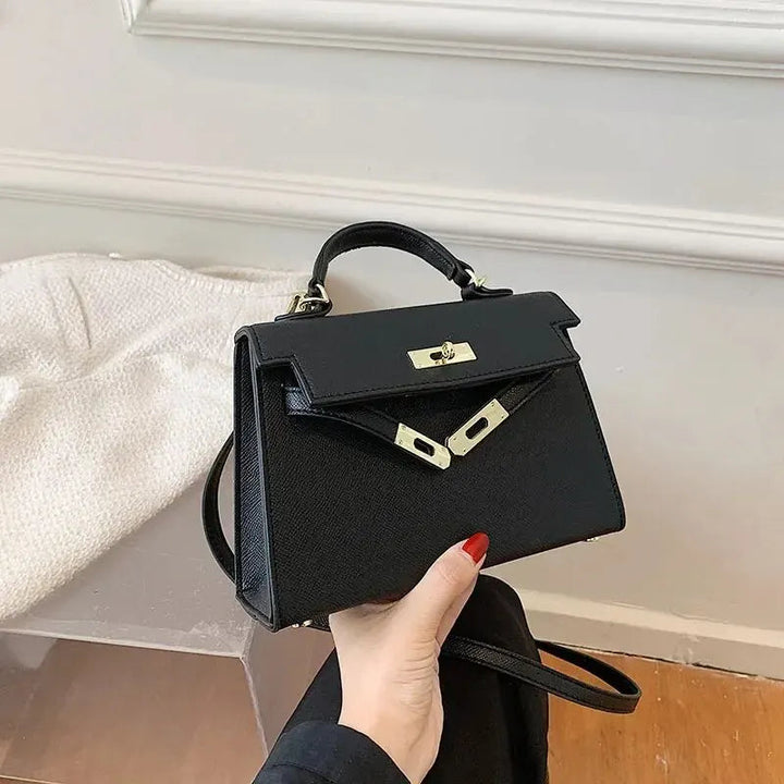 Stilvoller und eleganter Raegan-Beutel - das perfekte Accessoire für einen raffinierten Look