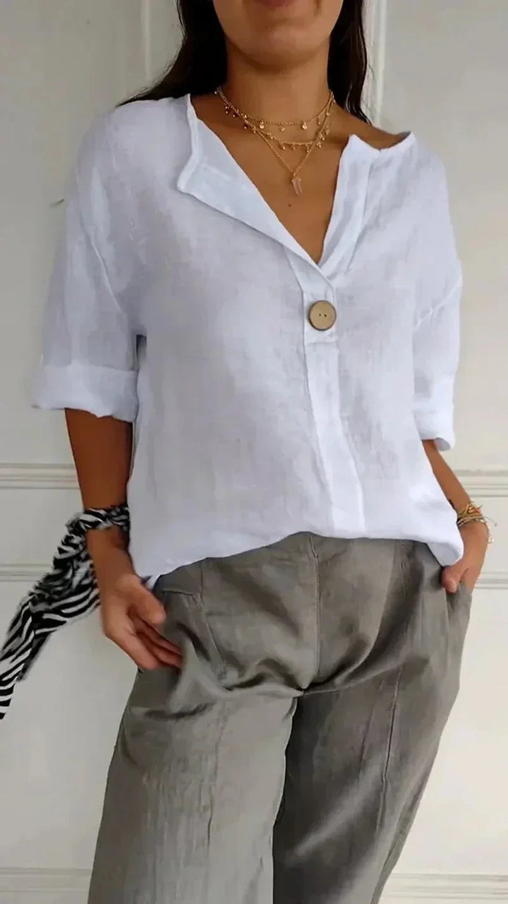 Stilvolles Damen-Button-down-Hemd in klassischen Weiß- und Beigetönen - Eleganz und minimalistisches Design