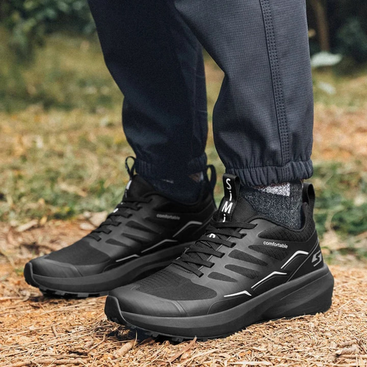 Bequeme Herren-Wanderschuhe mit stabiler Fußgewölbestütze für optimalen Komfort
