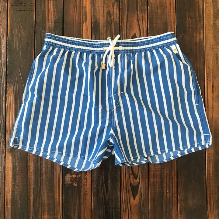 Stylische und bequeme Herren-Badeshorts mit modischem Streifenmuster, perfekt für Strand und Pool