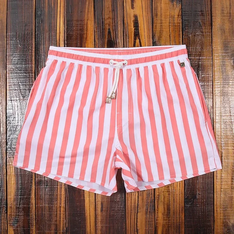 Stylische und bequeme Herren-Badeshorts mit modischem Streifenmuster, perfekt für Strand und Pool