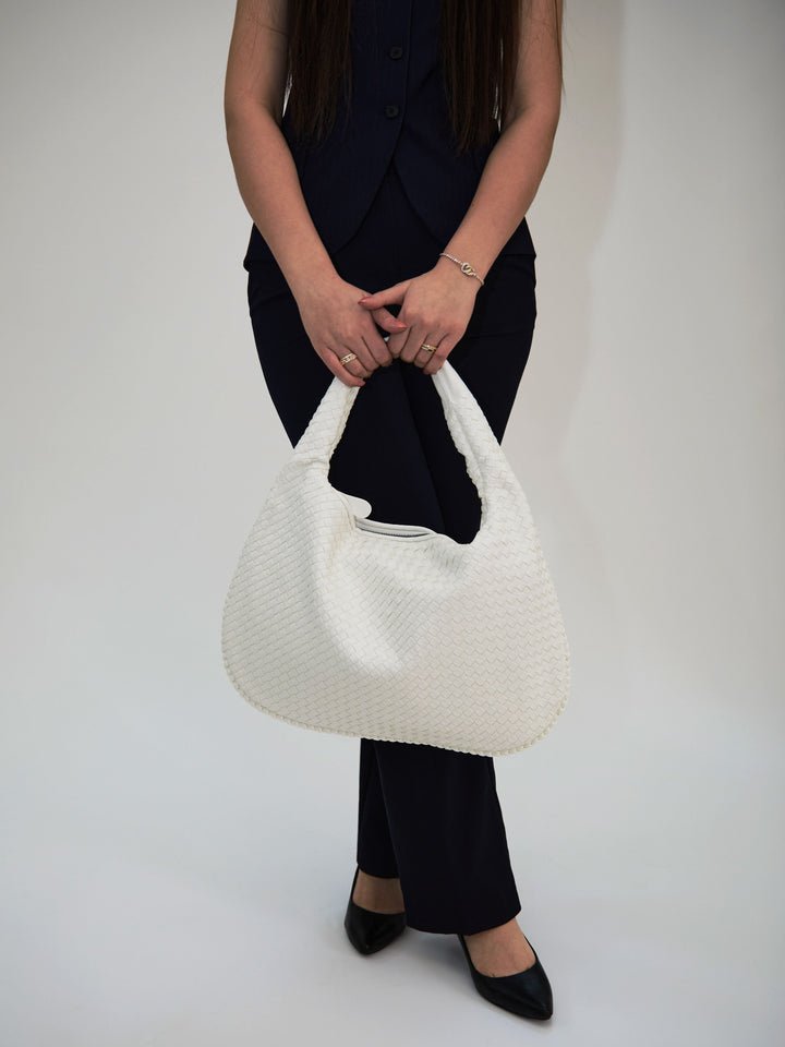 Stilvolle schwarze Vickee-Tasche - ein raffiniertes Accessoire für Sie