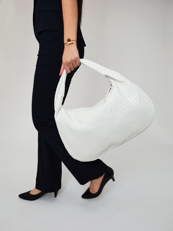 Stilvolle schwarze Vickee-Tasche - ein raffiniertes Accessoire für Sie