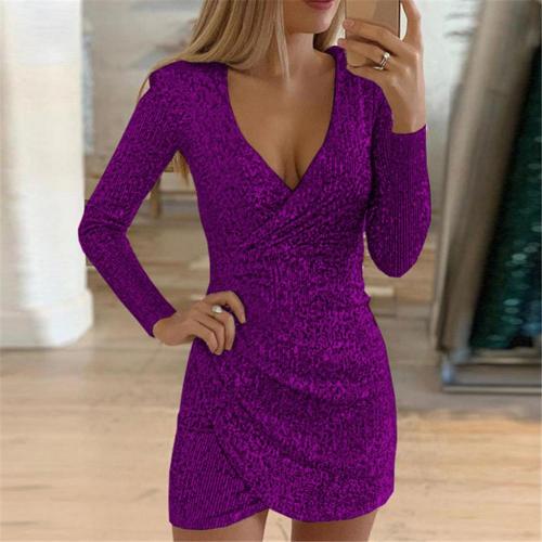 Modisches Damen-Umschlagkleid mit auffälligem Glitzerbesatz