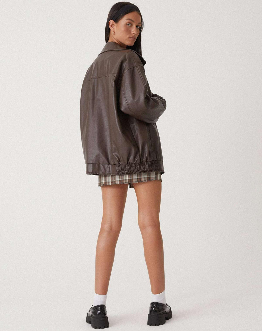 Elegante Damenlederjacke - Stil und Raffinesse in einem